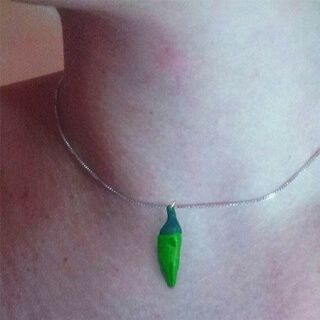 Pingente Pimenta Verde Metalizado